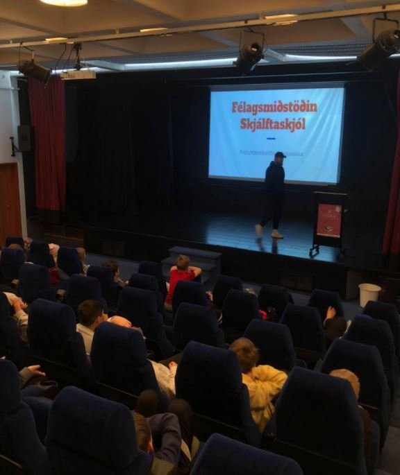 Kynningar á félagsmiðstöðinni