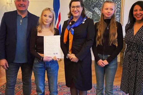 Tveir vinningshafar í ensku smásagnakeppninni 2023