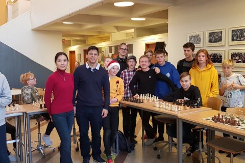 Fjöltefli við skólann