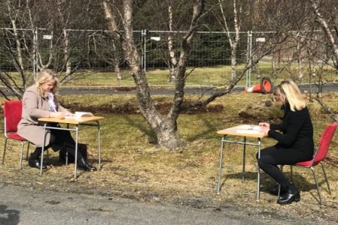 Fyrstu skóflustungurnar að viðbyggingu við Grunnskólann í Hveragerði